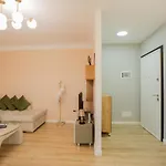 Apartman Miku Apartment-spectacular 1bd At Komuna E Parisit *