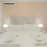 Miku Apartment-spectacular 1bd At Komuna E Parisit Apartman *