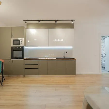 Miku Apartment-spectacular 1bd At Komuna E Parisit Apartment *