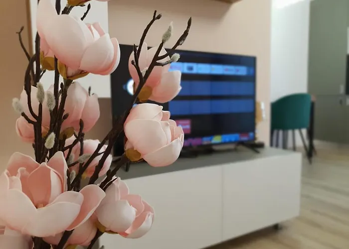 Miku Apartment-spectacular 1bd At Komuna E Parisit * Tirana