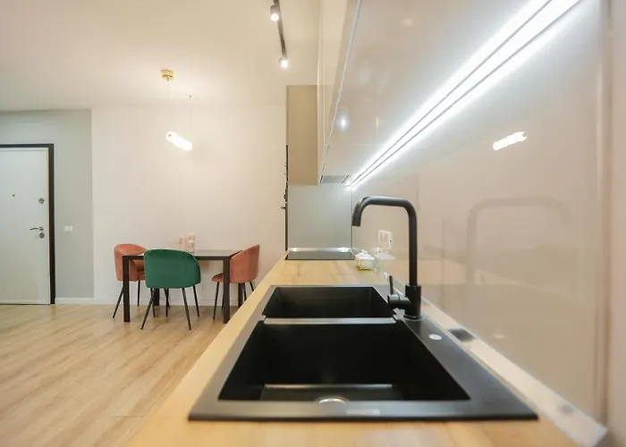 Miku Apartment-spectacular 1bd At Komuna E Parisit Appartamento *