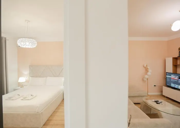 Appartamento Miku Apartment-spectacular 1bd At Komuna E Parisit
