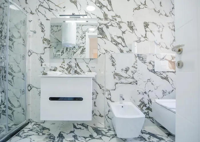 Miku Apartment-spectacular 1bd At Komuna E Parisit Appartamento Tirana